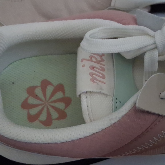 Nike Air Max Pre-Day Beige Rattan Womens Size 11.5 New - Picture 3 of 4